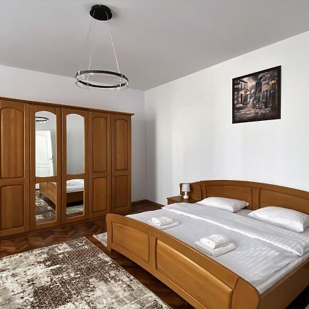Ely'S Place Sibiu Exterior photo